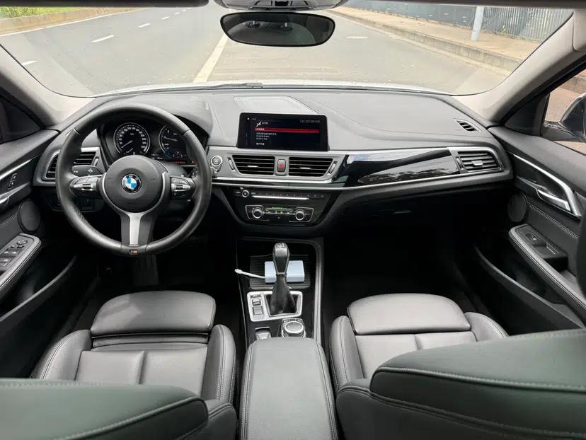 BMW 1 Series 2019 118i M Sport Package — миниатюра 43