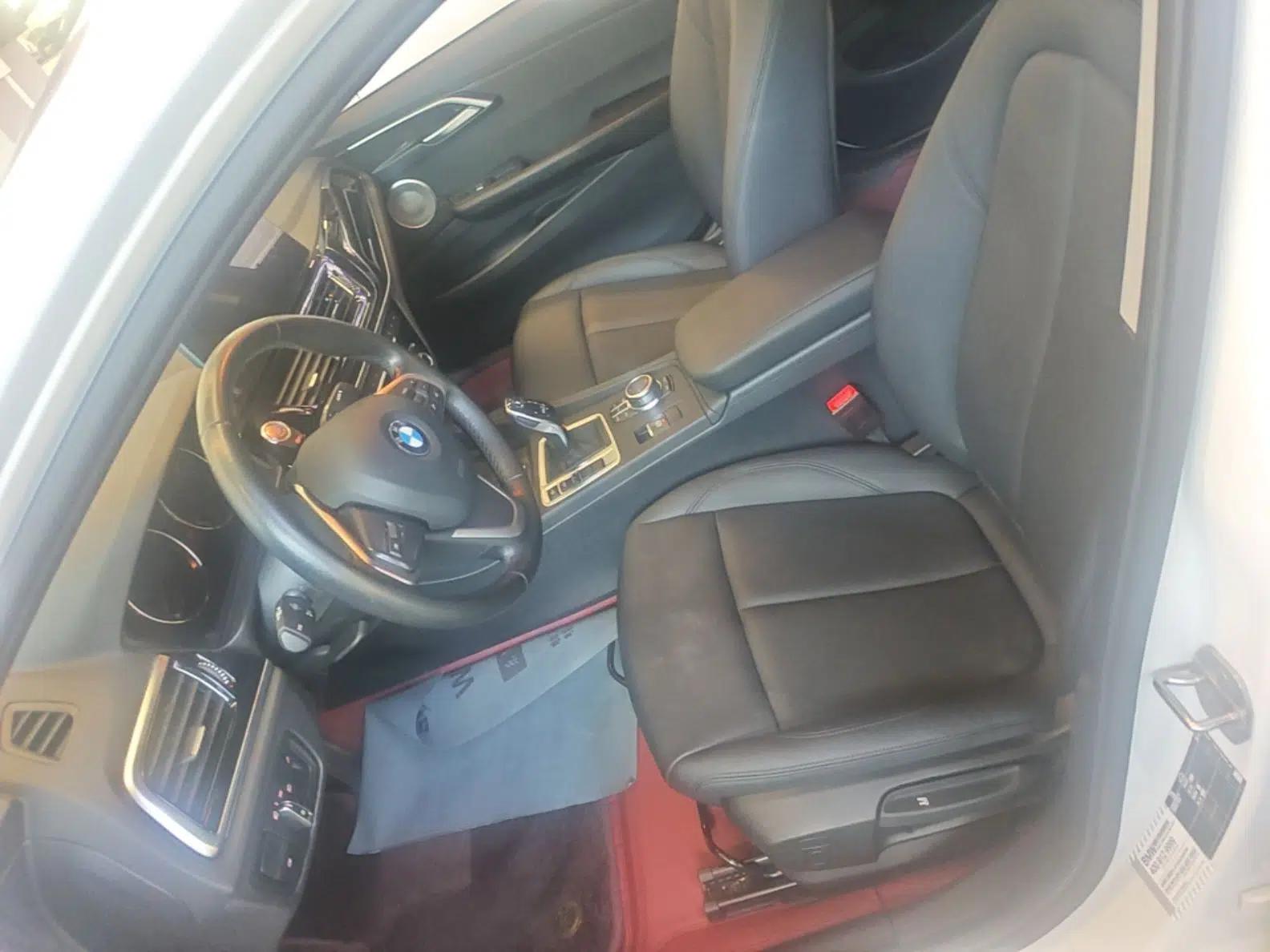 BMW 1 Series 2022 120i M Sport Edition — миниатюра 17