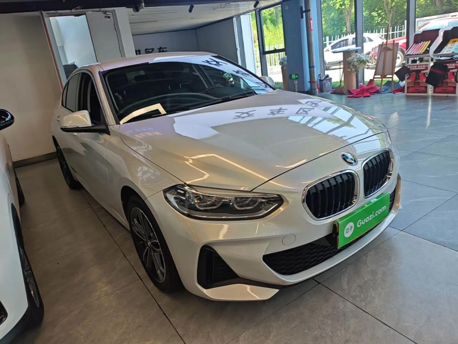 BMW 1 Series 2022 120i M Sport Edition — миниатюра 3