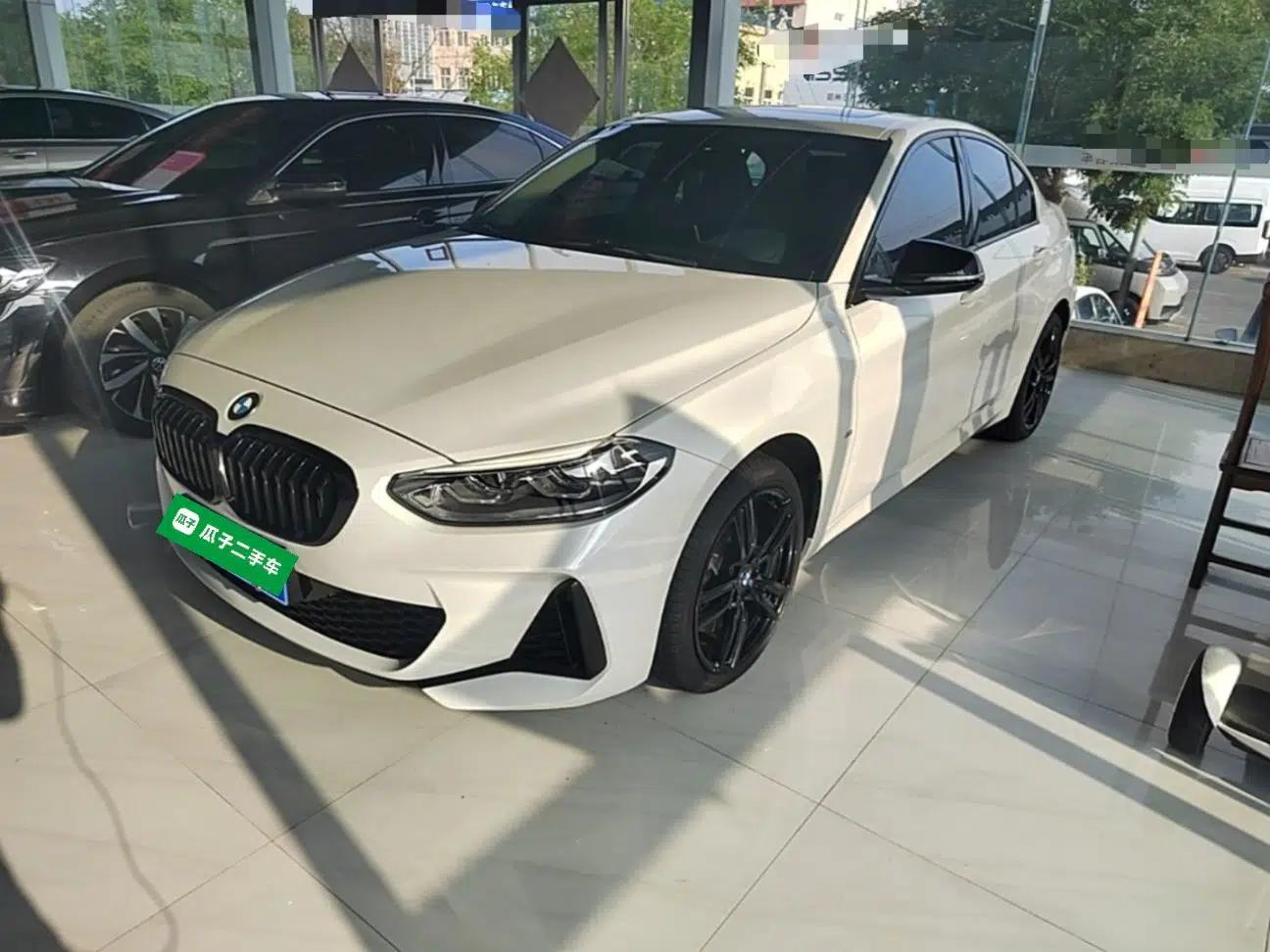 BMW 1 Series 2021 Restyled 125i M Sport Night Edition — миниатюра 1