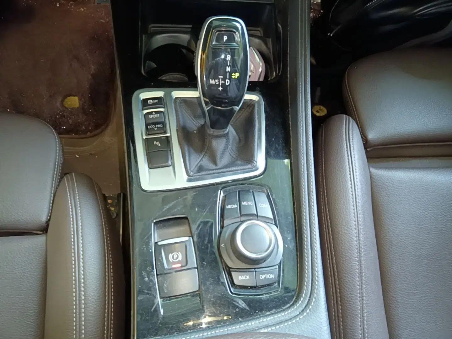 BMW 1 Series 2020 120i M Sport Package — миниатюра 16
