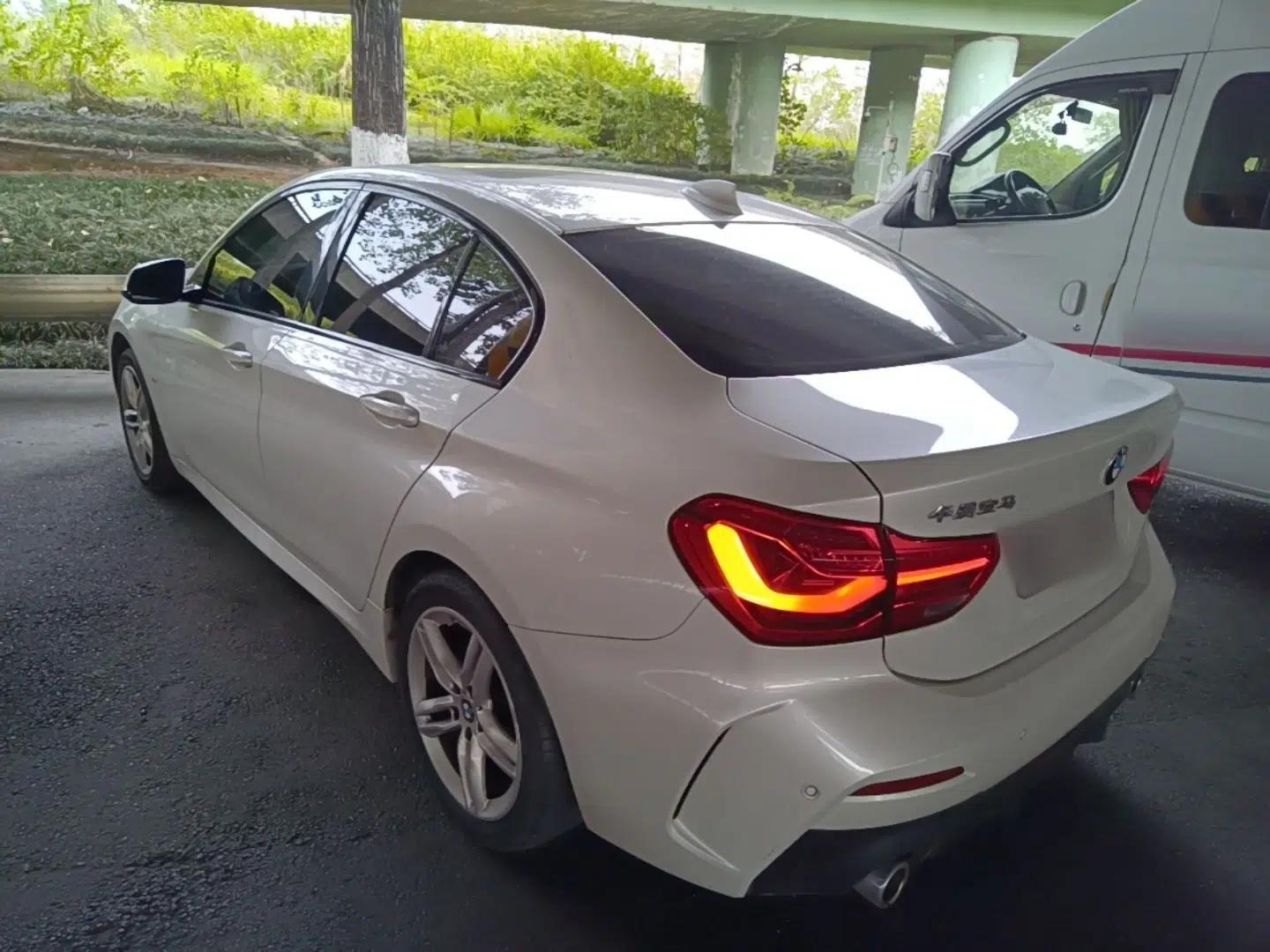 BMW 1 Series 2020 120i M Sport Package — миниатюра 4