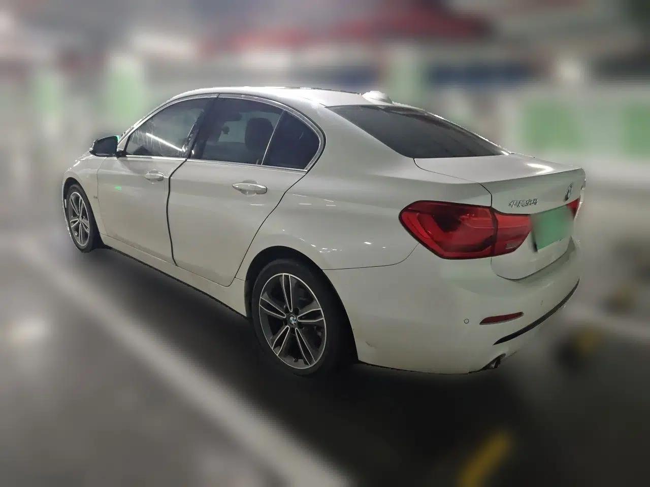 BMW 1 Series 2018 118i Sport Edition — миниатюра 4