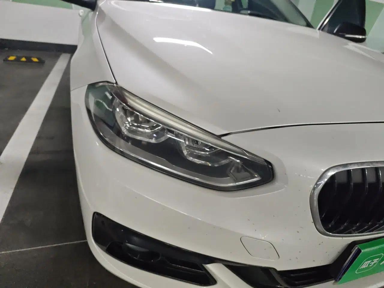 BMW 1 Series 2018 118i Sport Edition — миниатюра 7