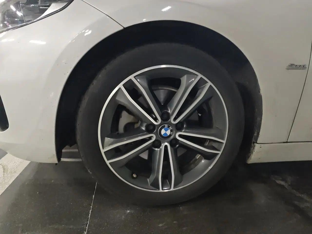 BMW 1 Series 2018 118i Sport Edition — миниатюра 8