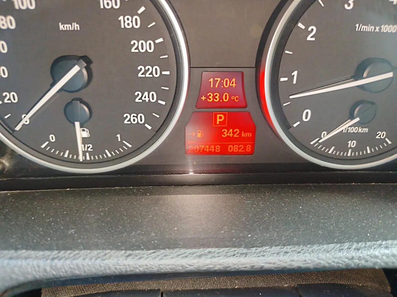 BMW X5 2011 xDrive35i Leading Model — миниатюра 12