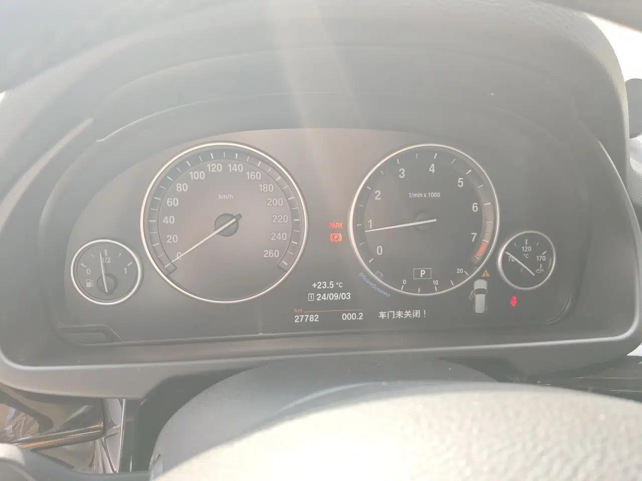 BMW X5 2015 xDrive28i — миниатюра 11