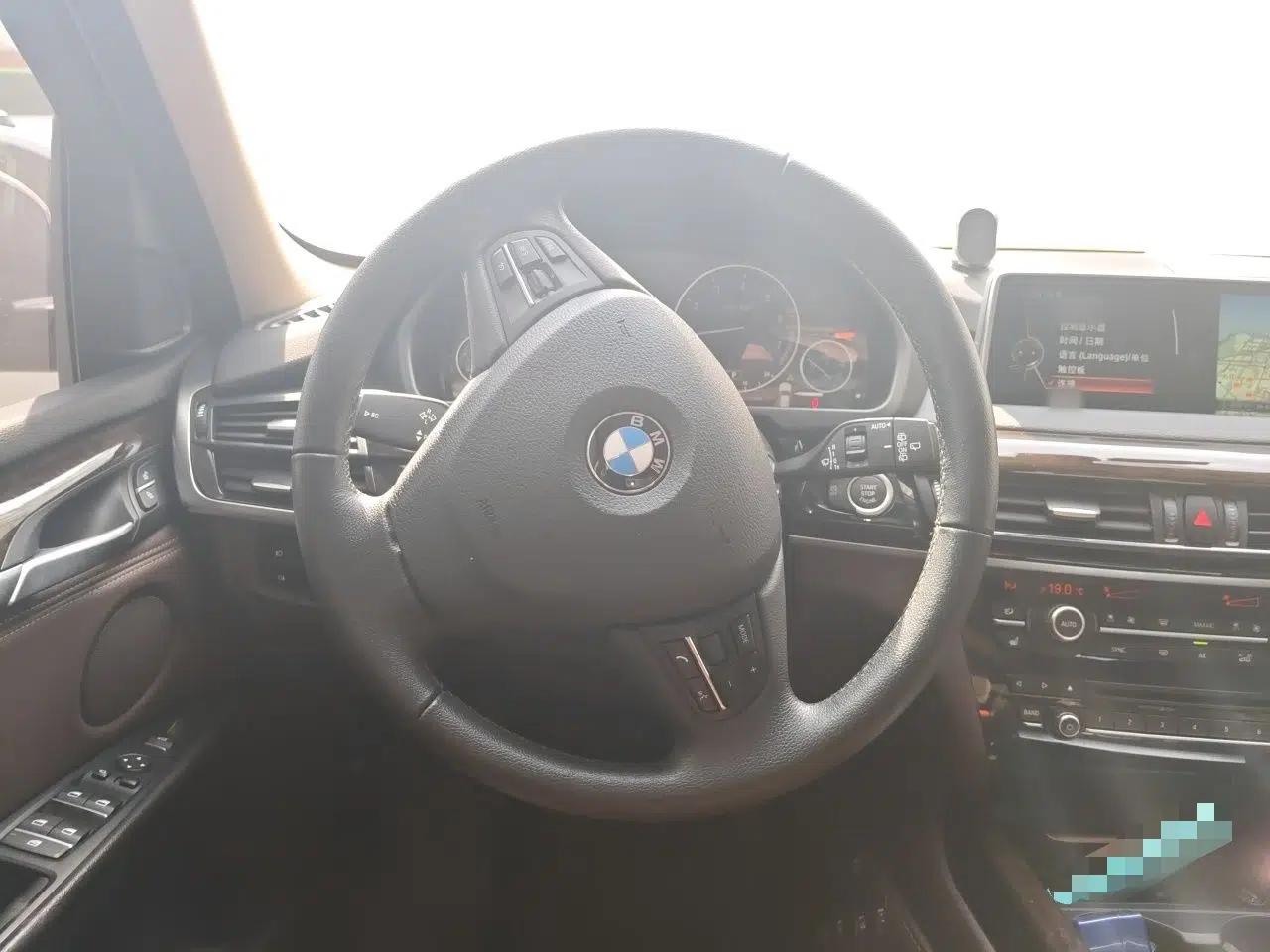 BMW X5 2015 xDrive28i — миниатюра 10