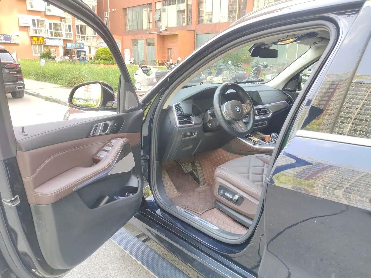 BMW X5 2022 xDrive 30Li M Sport Package — миниатюра 16