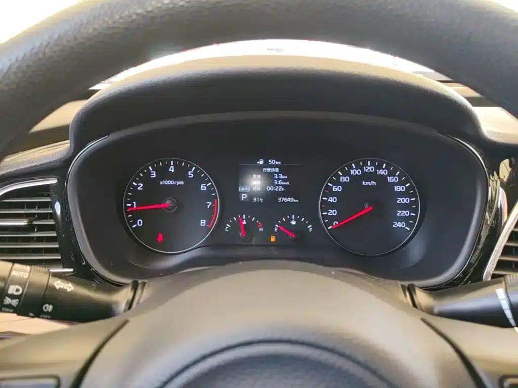 K5 2017 1.8L Automatic GLS — миниатюра 12