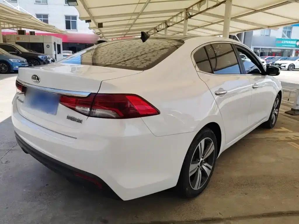 K5 2017 1.8L Automatic GLS — миниатюра 7