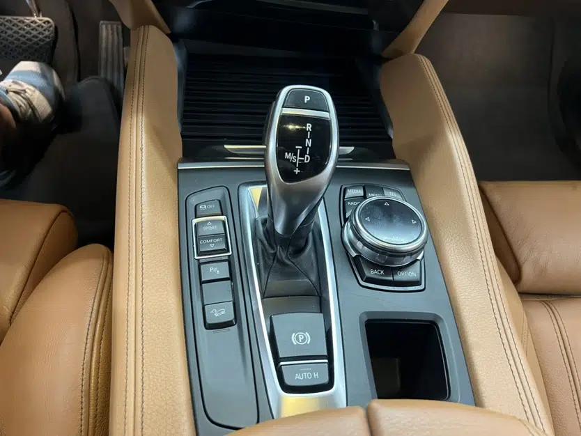 BMW X6 2015 xDrive35i Luxury Edition — миниатюра 11