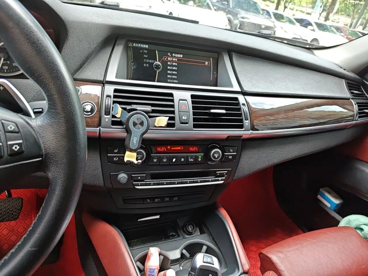 BMW X6 2014 xDrive35i Sport model — миниатюра 13