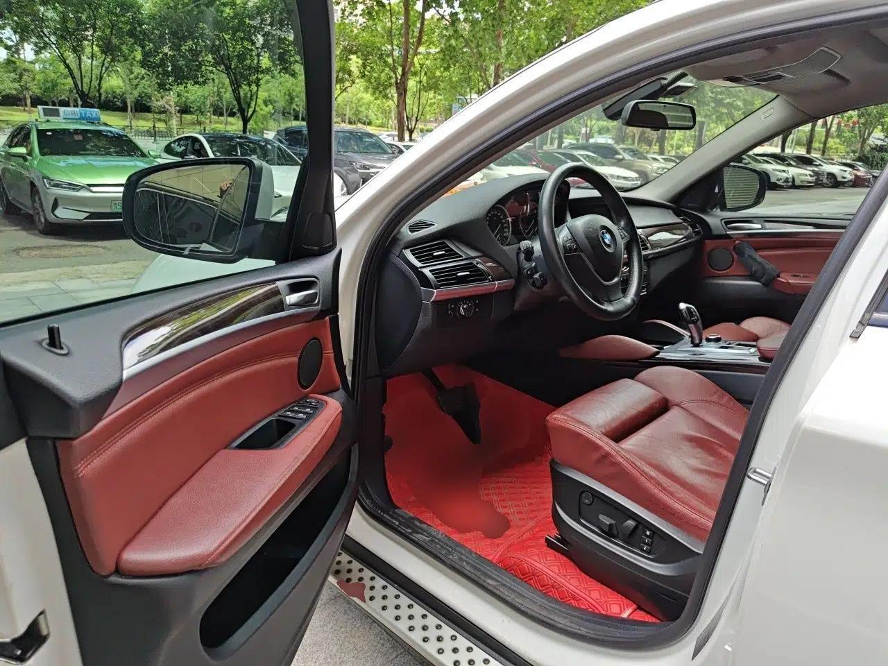 BMW X6 2014 xDrive35i Sport model — миниатюра 16