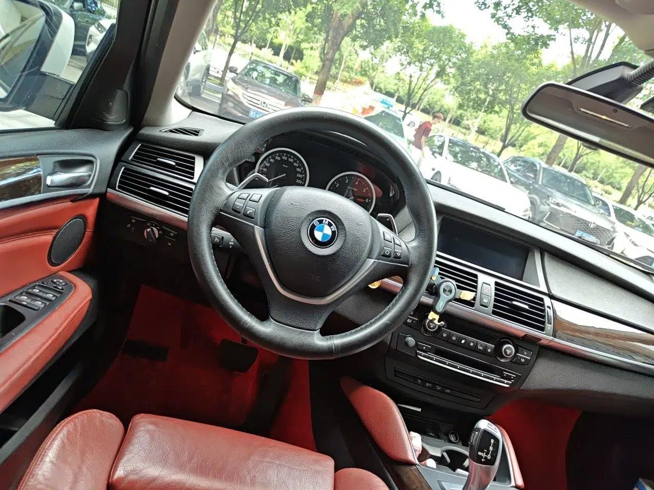 BMW X6 2014 xDrive35i Sport model — миниатюра 10