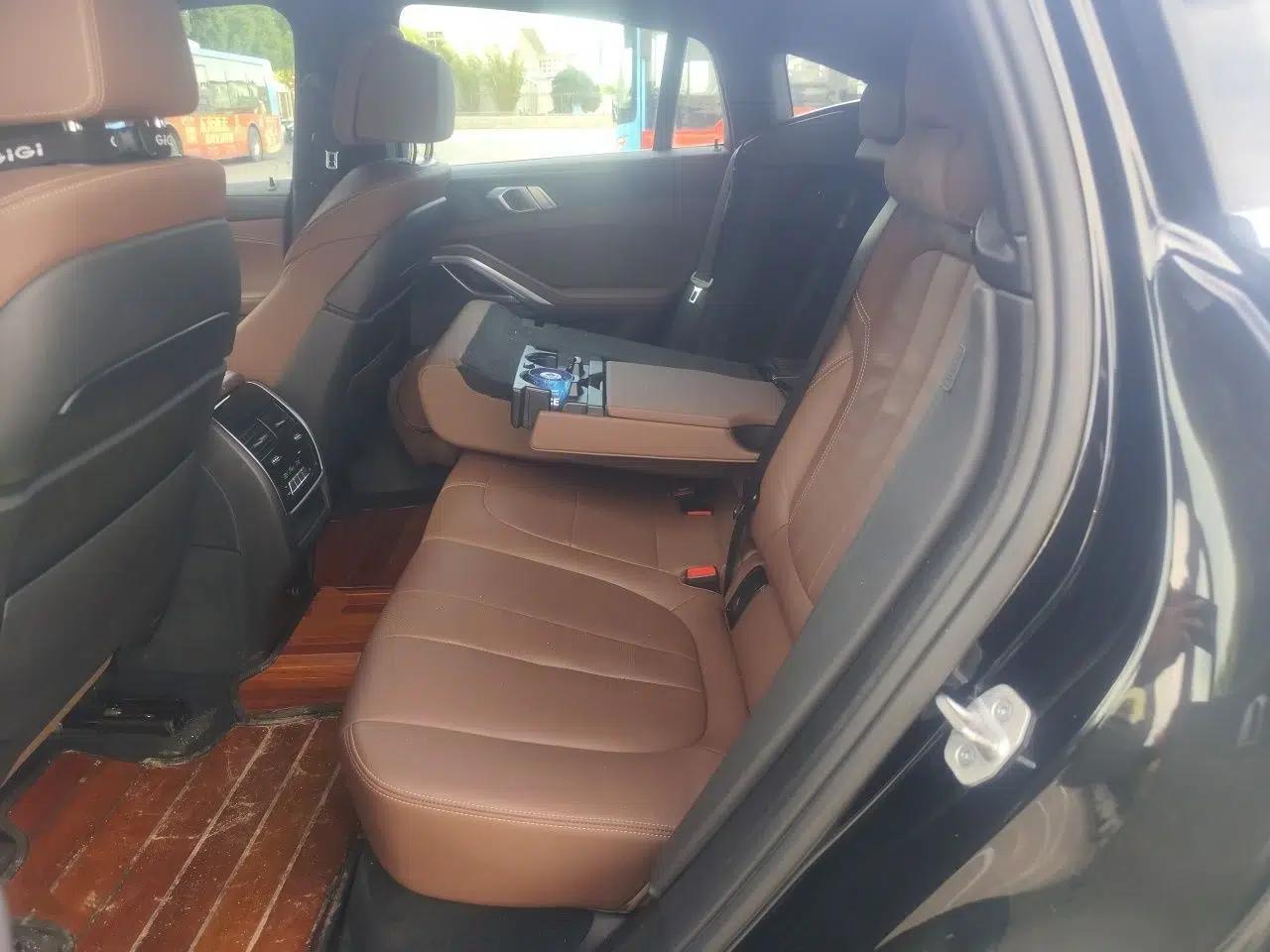 BMW X6 2021 xDrive40i Luxury Model with M Sport Package — миниатюра 17