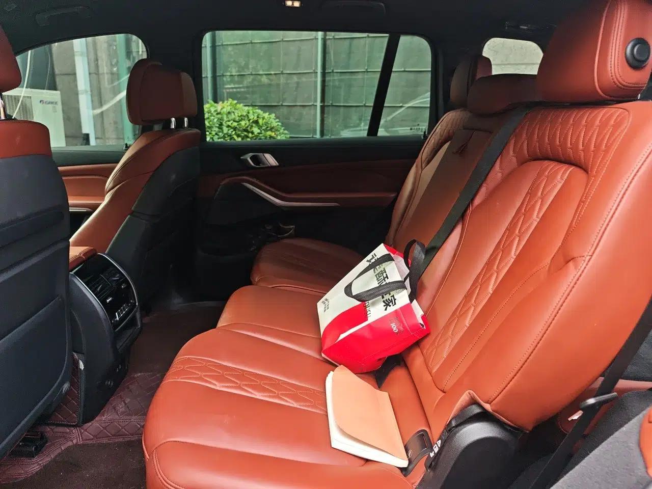 BMW X7 2019 xDrive40i Luxury M Sport Package — миниатюра 17