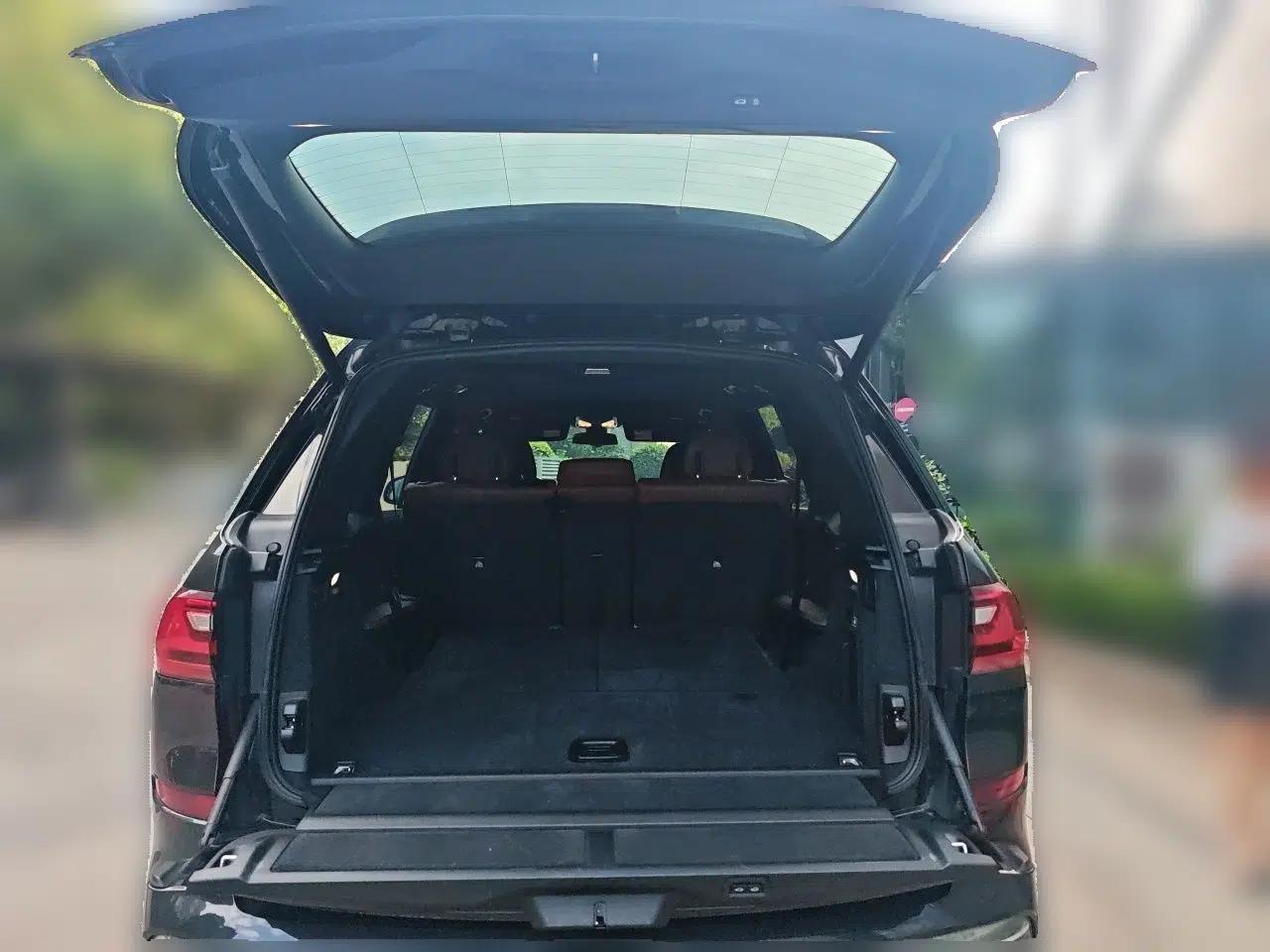 BMW X7 2019 xDrive40i Luxury M Sport Package — миниатюра 19