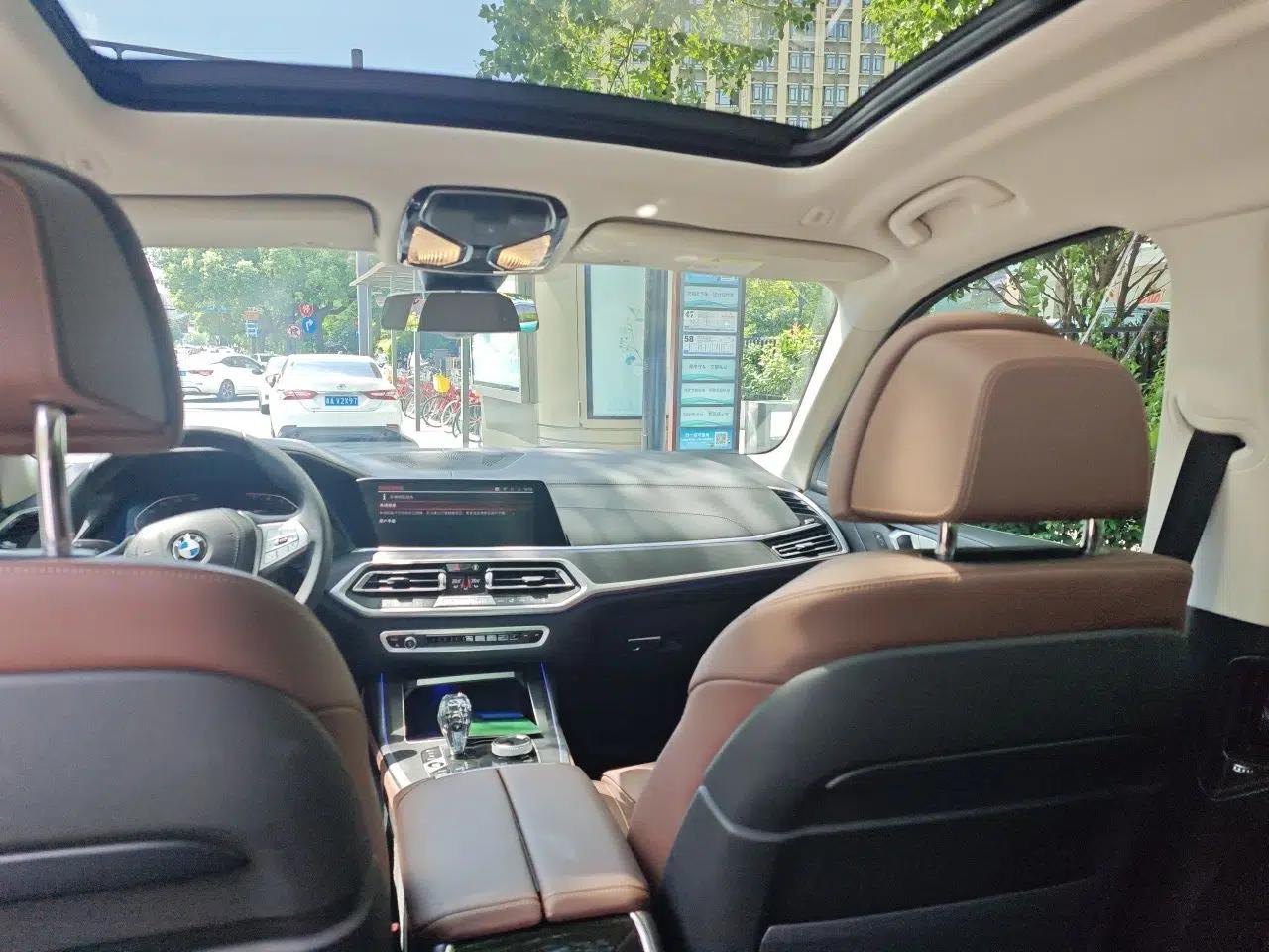 BMW X7 2022 xDrive40i Luxury Package with Leading Features — миниатюра 18