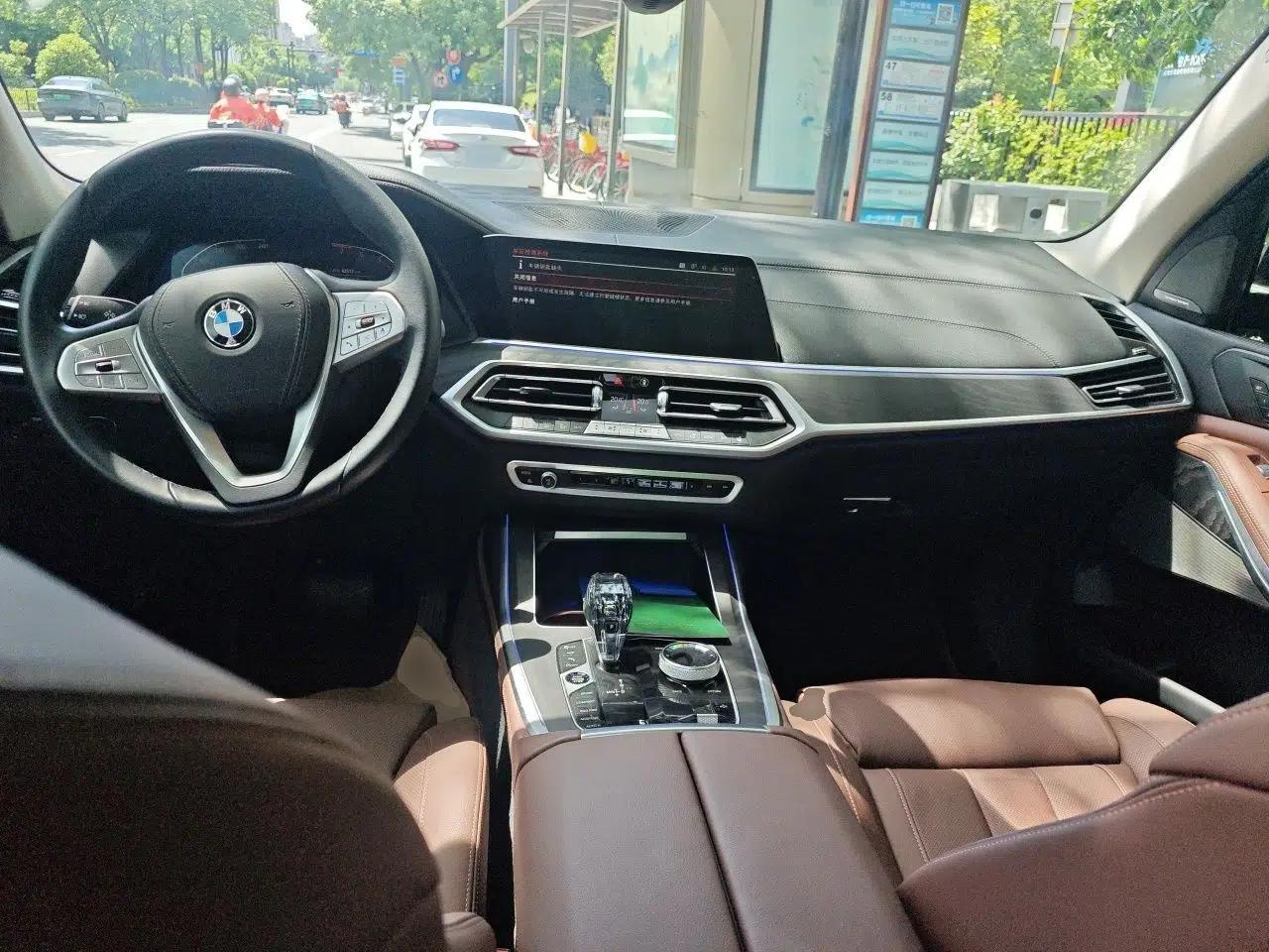 BMW X7 2022 xDrive40i Luxury Package with Leading Features — миниатюра 9