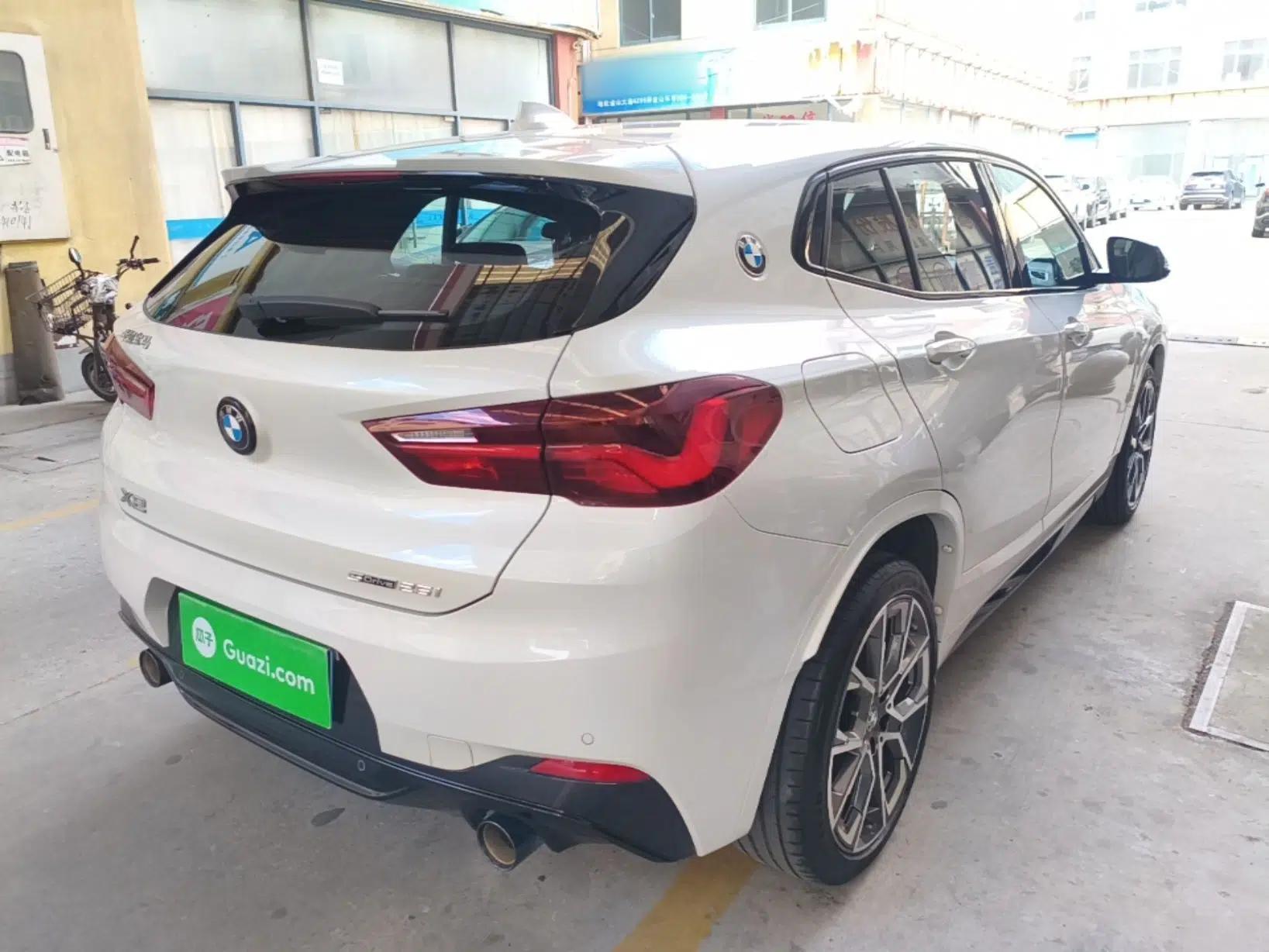 BMW X2 2021 Restyled sDrive25i Midnight Edition — миниатюра 6