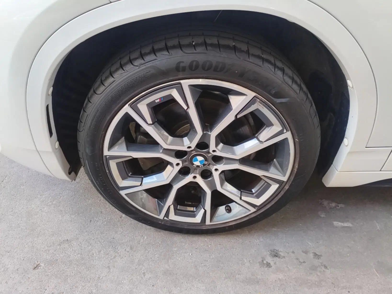 BMW X2 2021 Restyled sDrive25i Midnight Edition — миниатюра 10