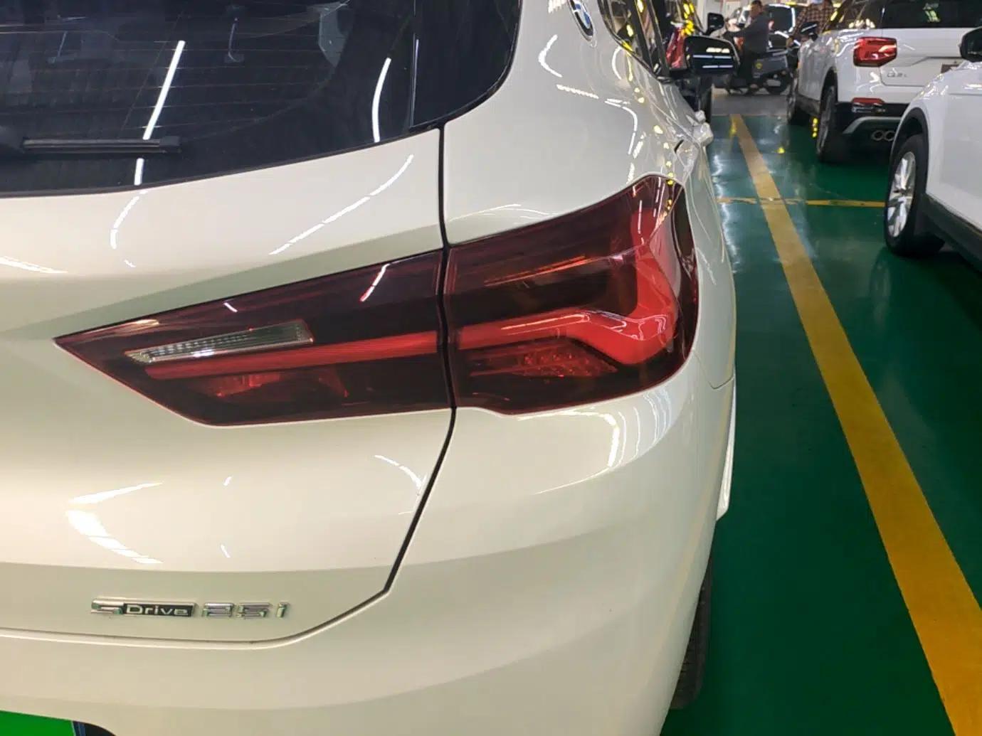 BMW X2 2021 sDrive25i Leading Model M Sport Package — миниатюра 14