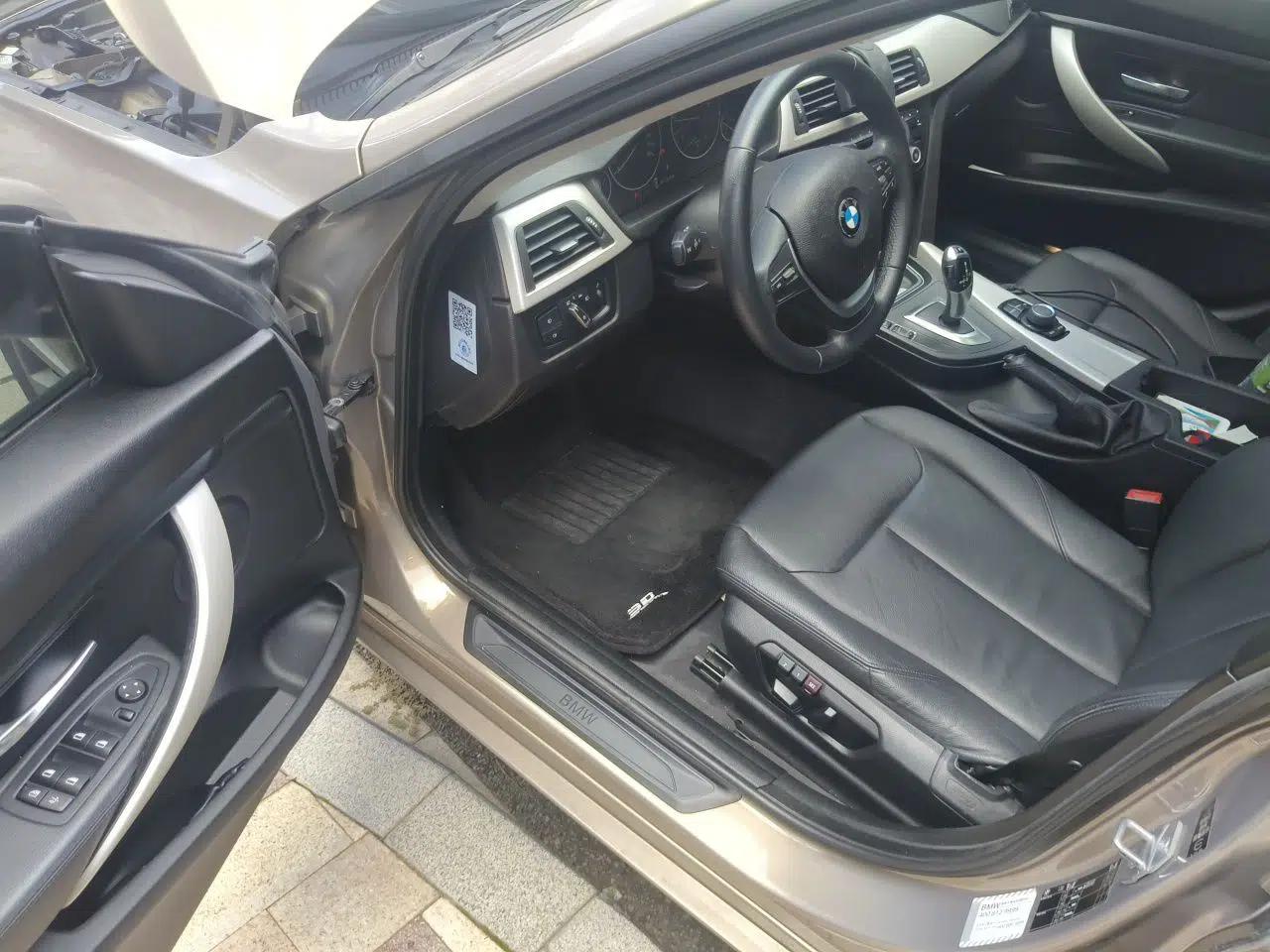 BMW 3 Series GT 2013 320i Leading Model — миниатюра 16