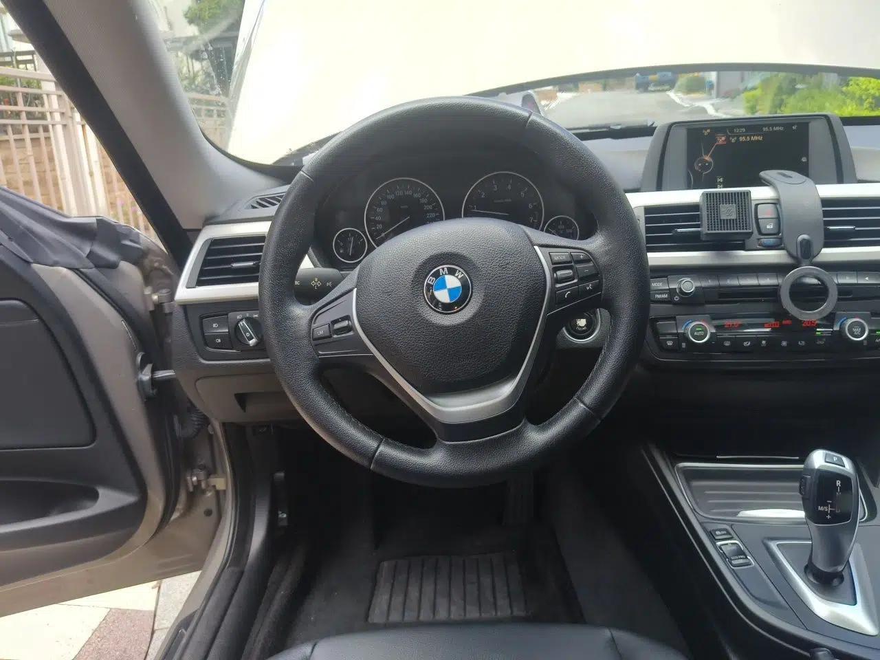 BMW 3 Series GT 2013 320i Leading Model — миниатюра 10
