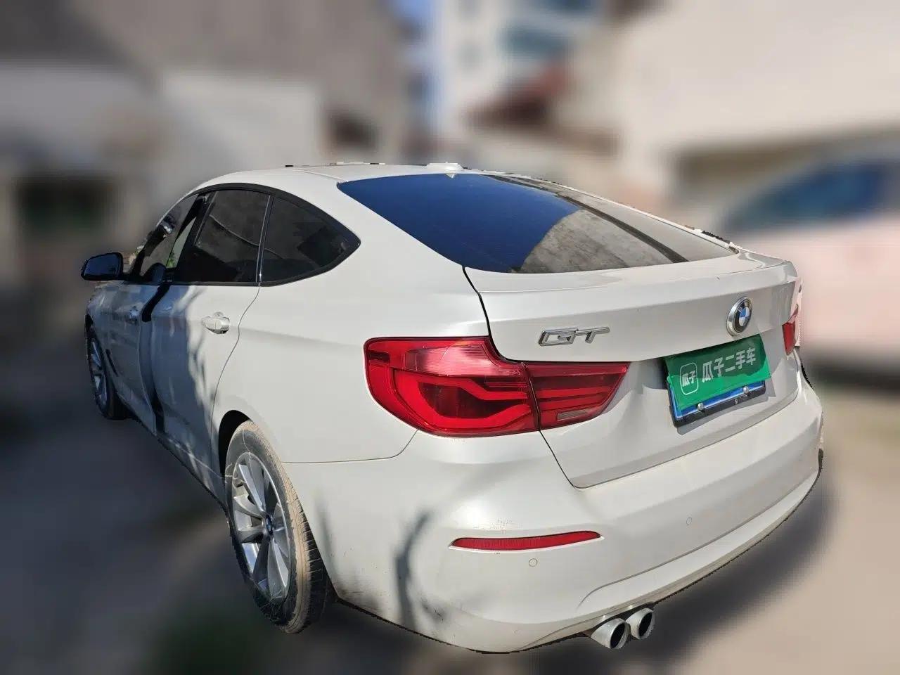 BMW 3 Series GT 2017 320i Sport Edition — миниатюра 4