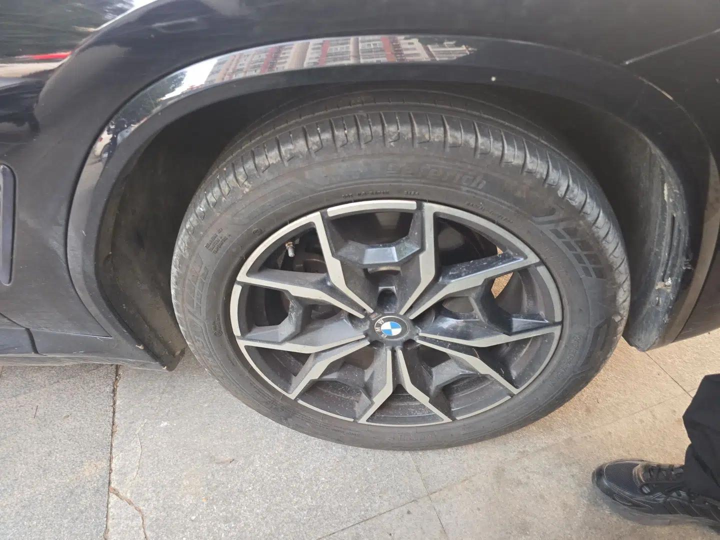 BMW X4 2022 xDrive 25i M Sport Package — миниатюра 8