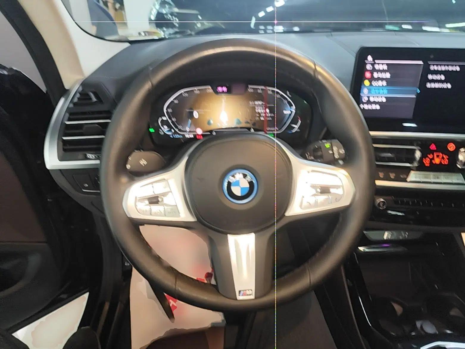 BMW iX3 2023 Leading Model — миниатюра 13