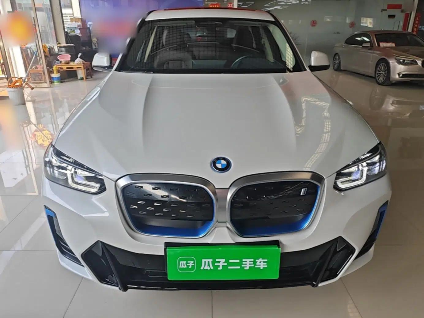 BMW iX3 2022 Leading Model — миниатюра 2