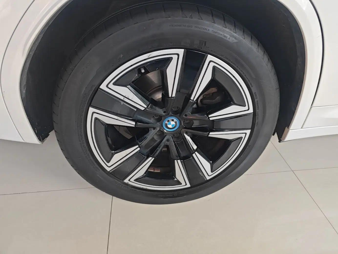 BMW iX3 2022 Leading Model — миниатюра 11