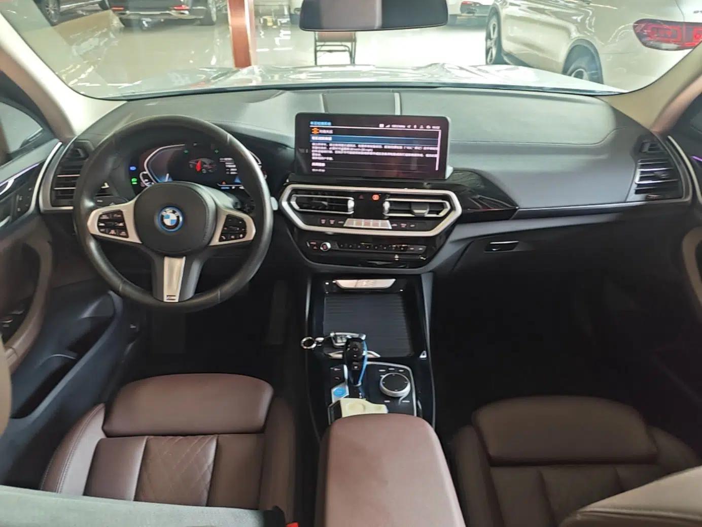 BMW iX3 2022 Leading Model — миниатюра 12