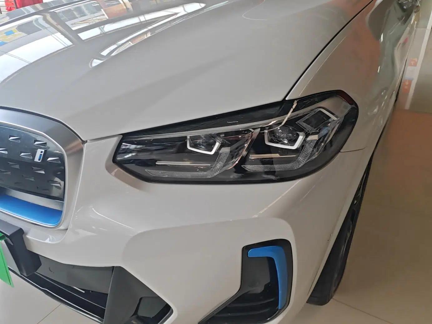BMW iX3 2022 Leading Model — миниатюра 8