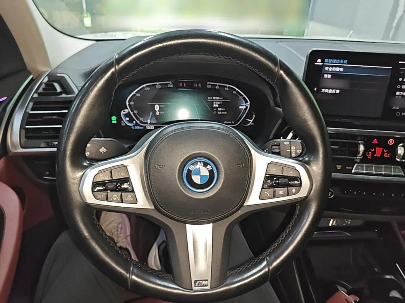 BMW iX3 2022 Leading Model — миниатюра 13