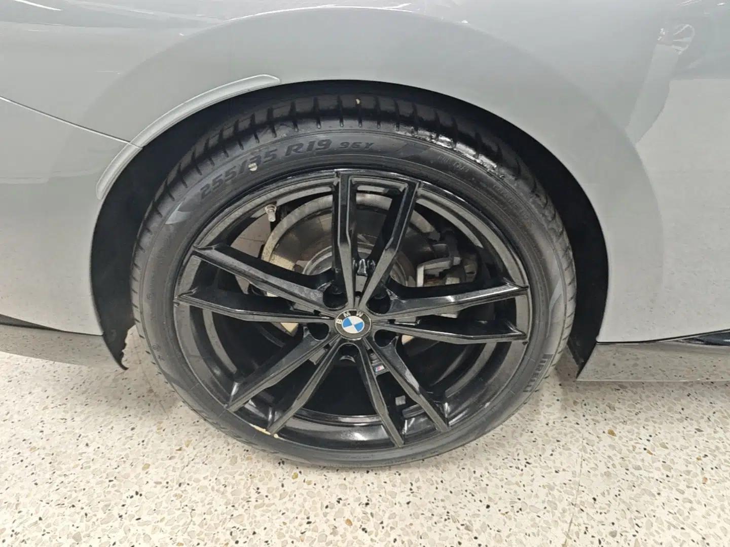 BMW 2 Series 2023 225i M Sport Night Edition Package — миниатюра 11