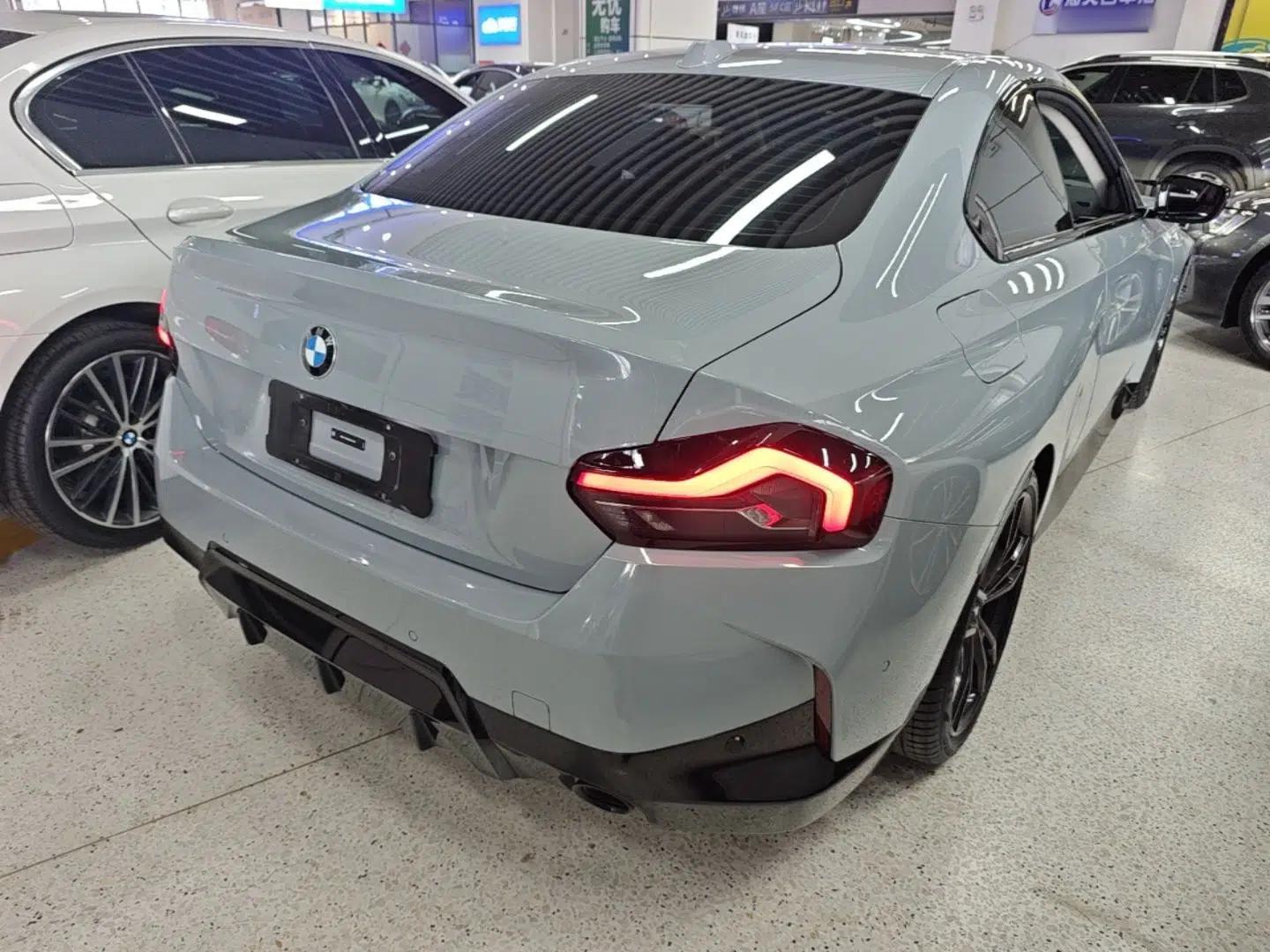 BMW 2 Series 2023 225i M Sport Night Edition Package — миниатюра 6