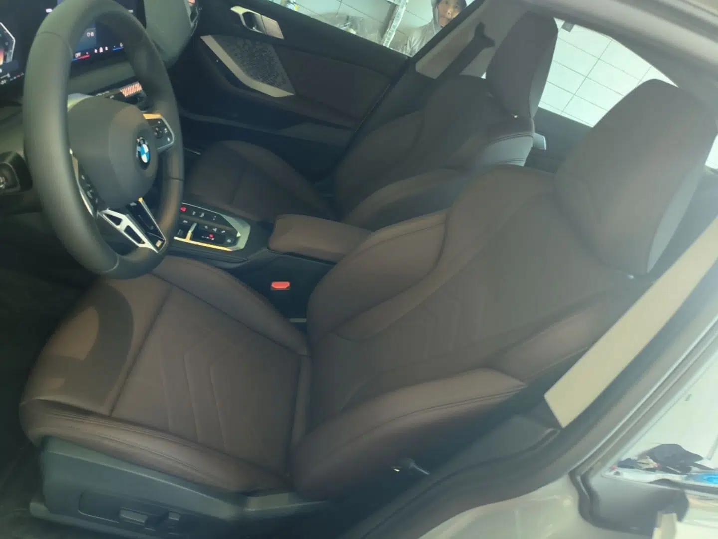 BMW 2 Series 2025 225L M Sport Package — миниатюра 22