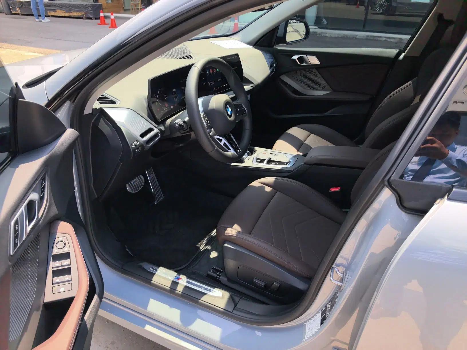 BMW 2 Series 2025 225L M Sport Package — миниатюра 23