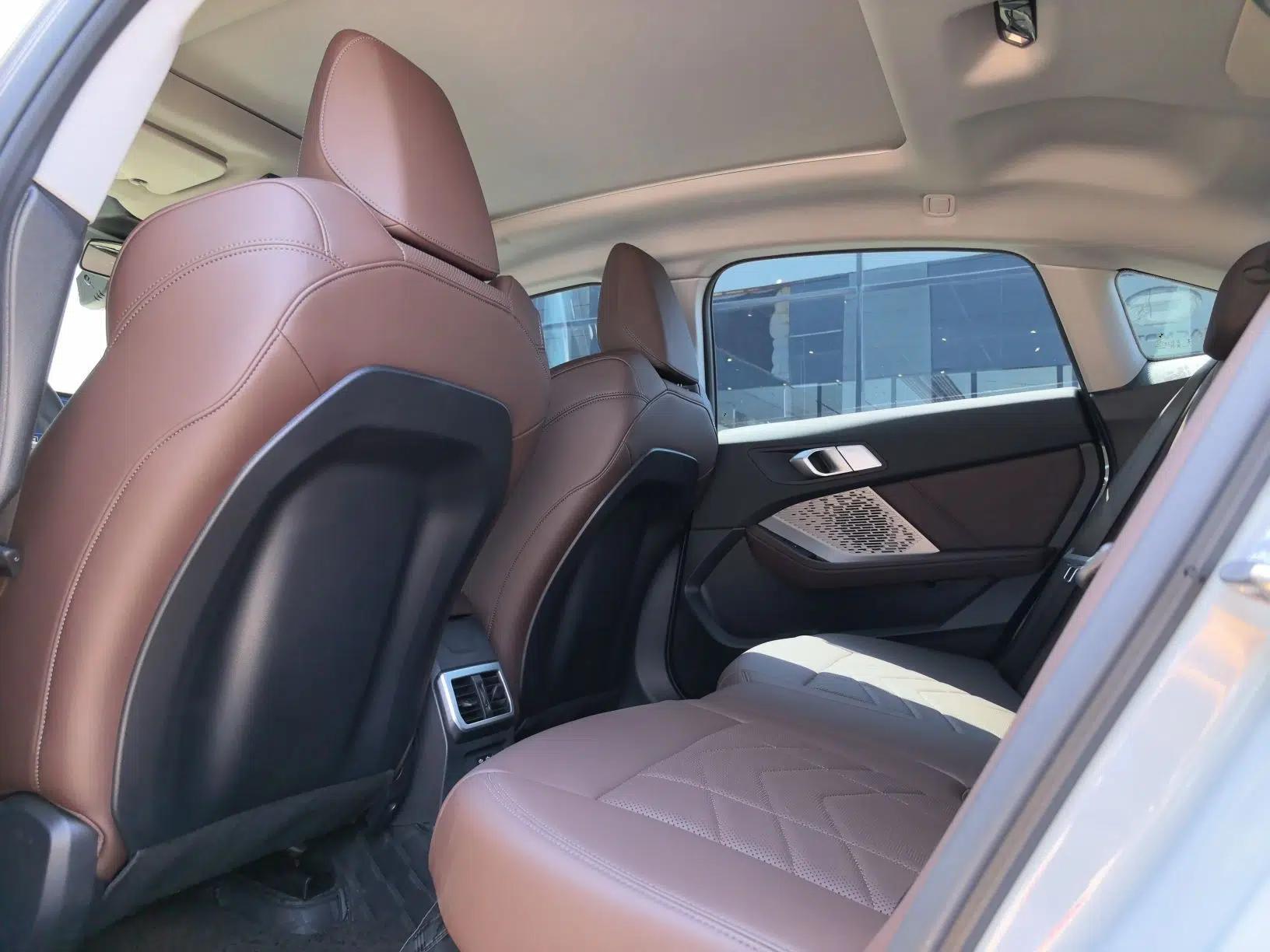 BMW 2 Series 2025 225L M Sport Package — миниатюра 33