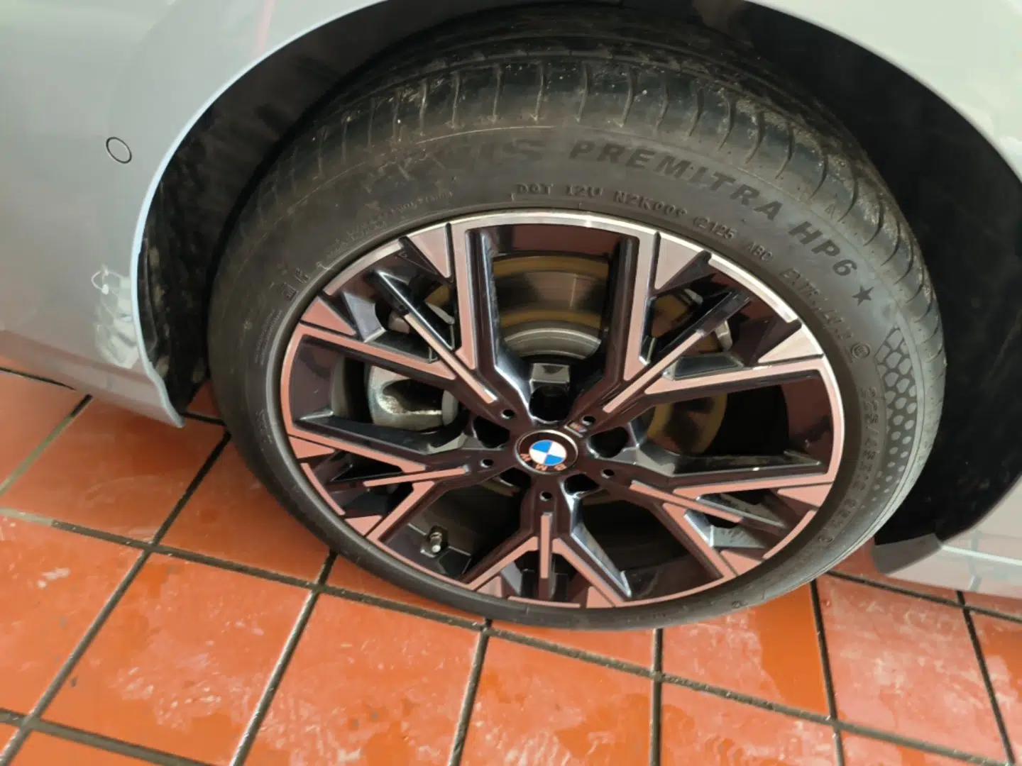 BMW 2 Series 2025 225L M Sport Package — миниатюра 10