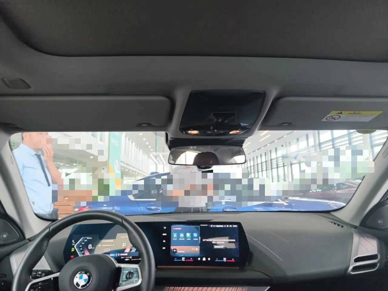 BMW 2 Series 2025 225L M Sport Night Edition Package — миниатюра 26
