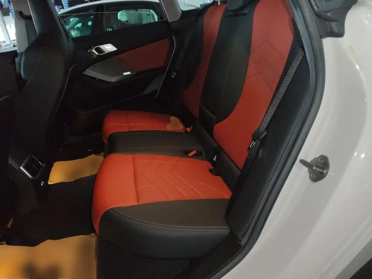BMW 2 Series 2025 225L M Sport Night Edition Package — миниатюра 17