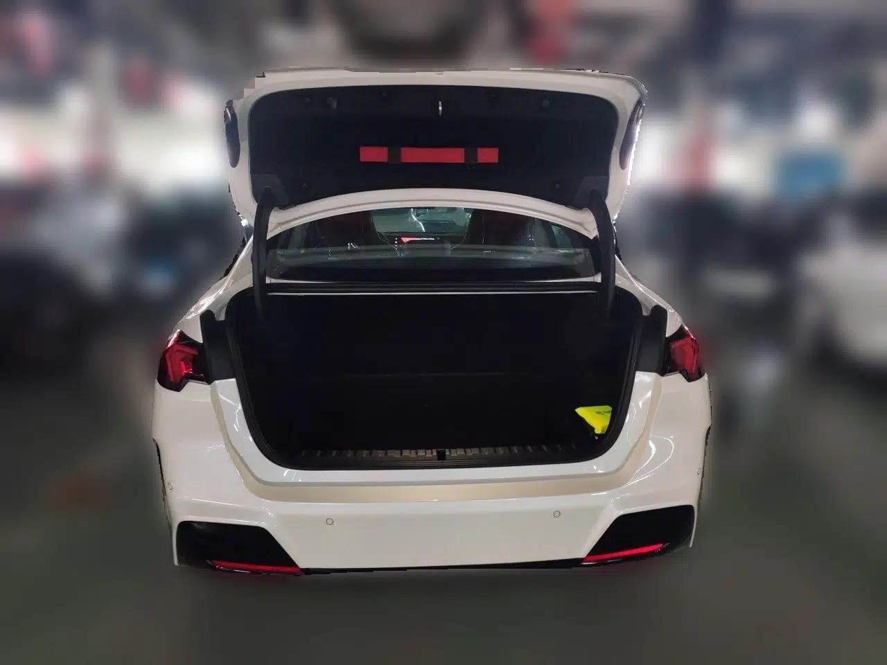 BMW 2 Series 2025 225L M Sport Night Edition Package — миниатюра 19