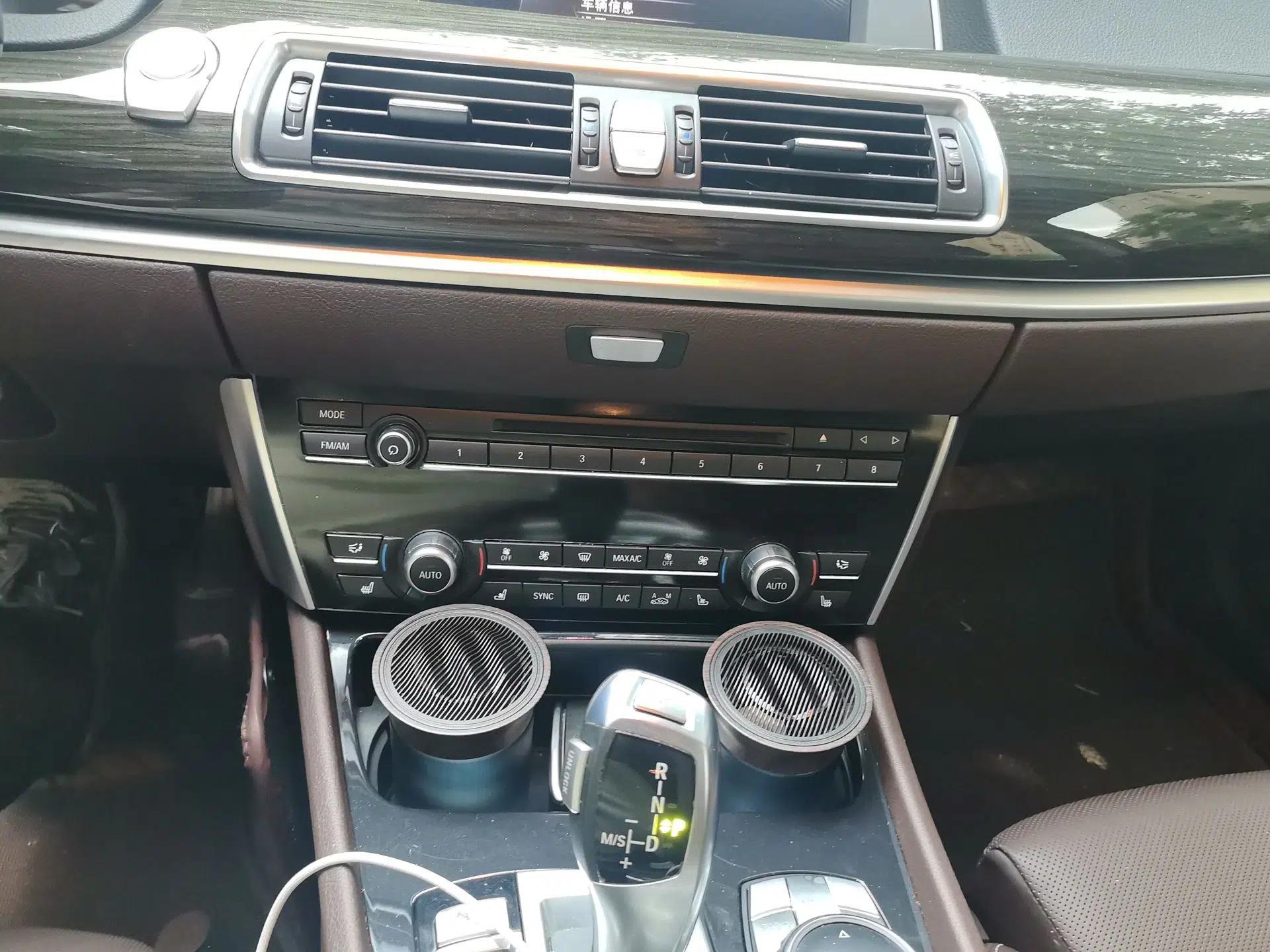 BMW 5 Series GT 2014 528i Luxury Edition — миниатюра 13
