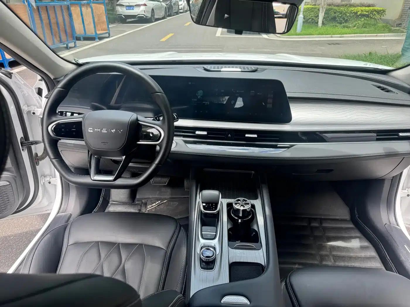 Chery Arrizo 8 2024 1.6T DCT Smart — миниатюра 4
