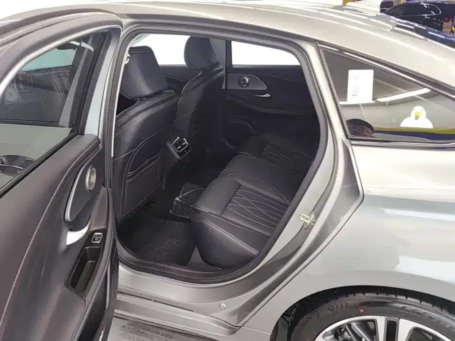 Chery Arrizo 8 2024 High-Performance Edition 2.0T DCT — миниатюра 11