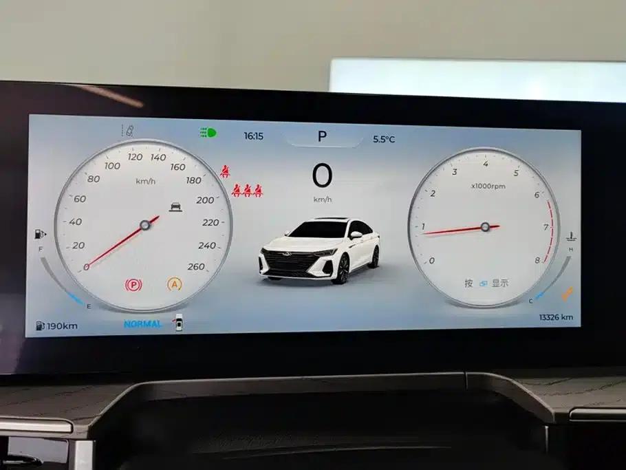 Chery Arrizo 8 2024 High-Performance Edition 2.0T DCT — миниатюра 14